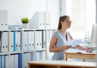 Специалист по кадрам